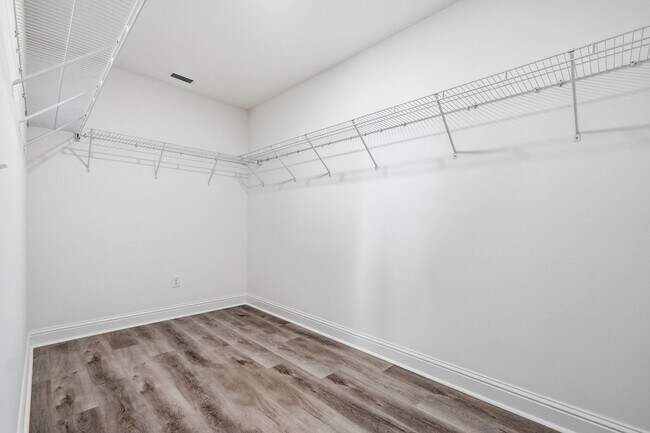 Building Photo - NEW Construction, be the FIRST to occupy this beautiful townhouse in Fort Walton Beach!