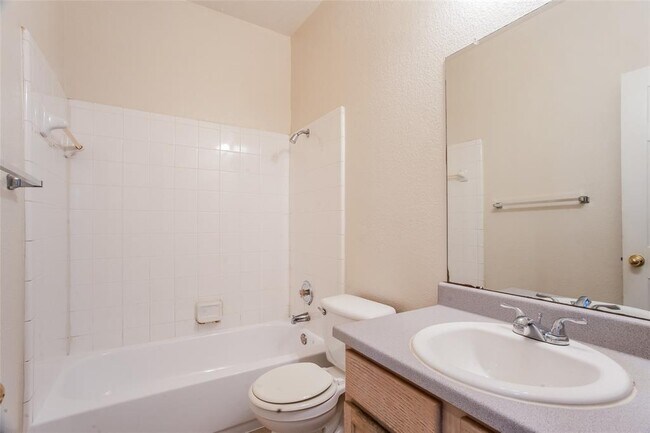 Building Photo - 1705 Constantino Cir