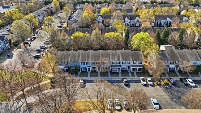 Building Photo - 2907 Berkeley Springs Pl
