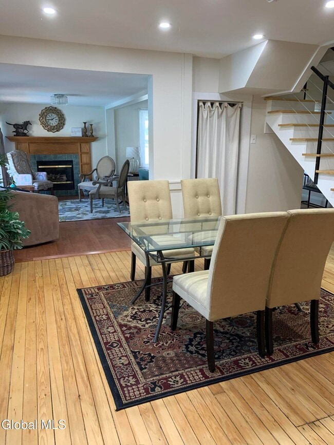 Building Photo - 218 Washington St