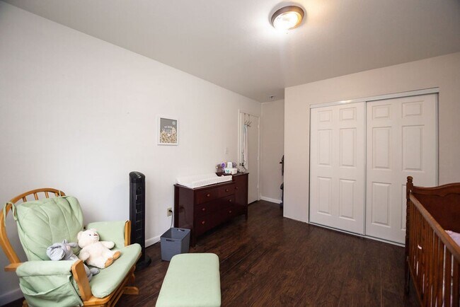 Building Photo - 117 43rd Ave Ct