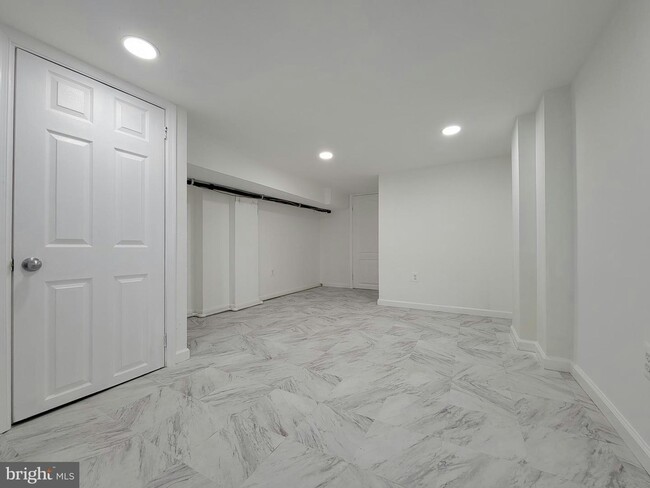 Building Photo - 1620 N Gilmor St