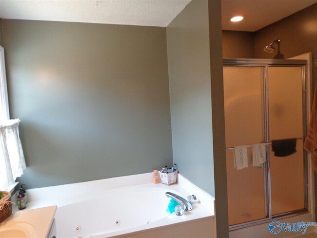 Building Photo - 141 Freedom Way