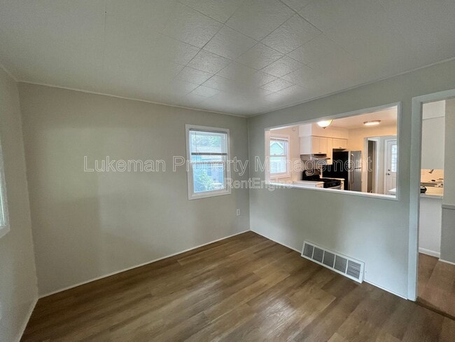 Building Photo - 429 W Van Hoesen Blvd