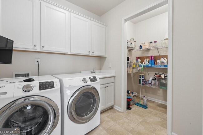 Building Photo - 780 Firefly Ct