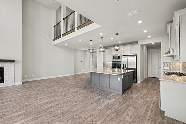 Building Photo - 2317 Willow Garden Dr