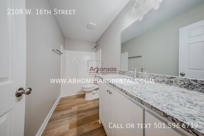 Building Photo - 2108 W 16th St