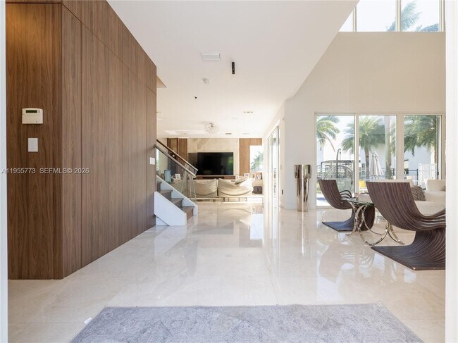 Building Photo - 7451 NW 103rd Ct