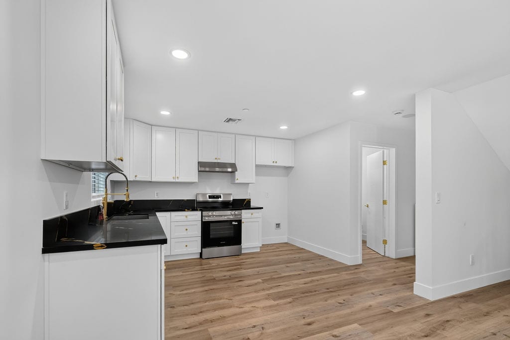 Building Photo - 9614 Bartee Ave