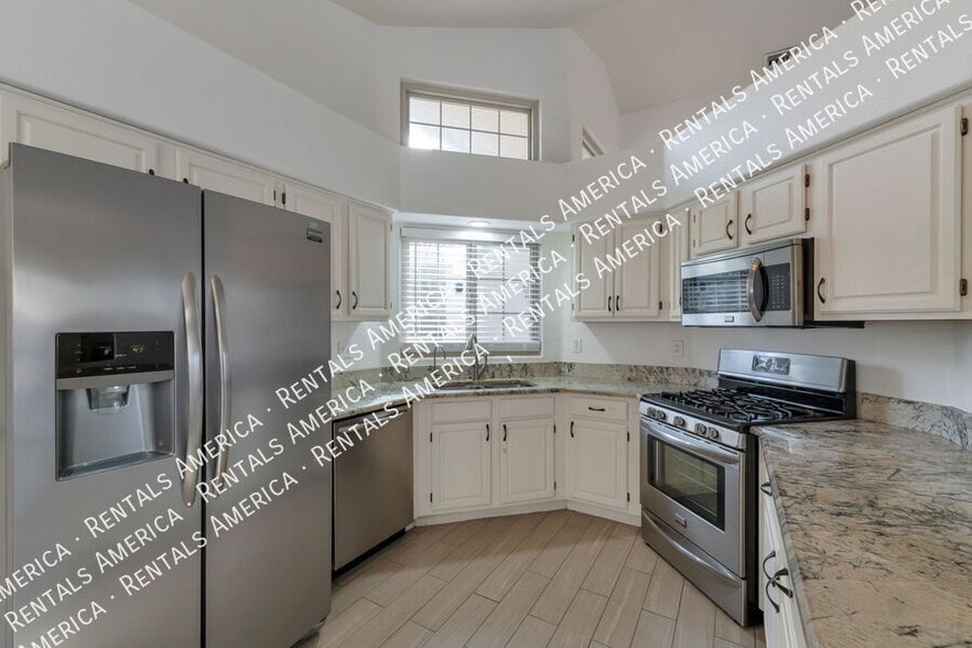 Building Photo - 8115 E Mesquite Ridge Cir