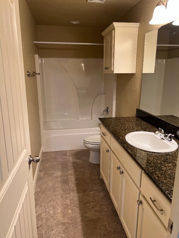 Building Photo - 907 Dart Ct