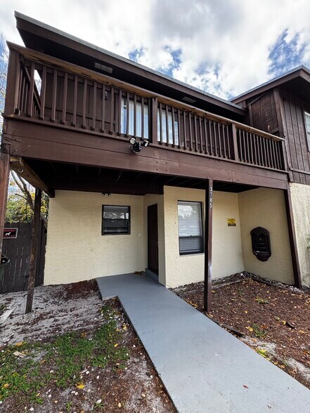Primary Photo - 3785 Mil Pond Ct