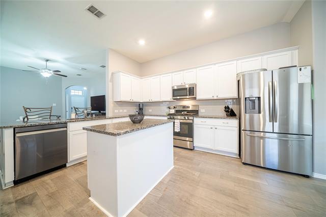 Building Photo - 8900 Devonshire Dr