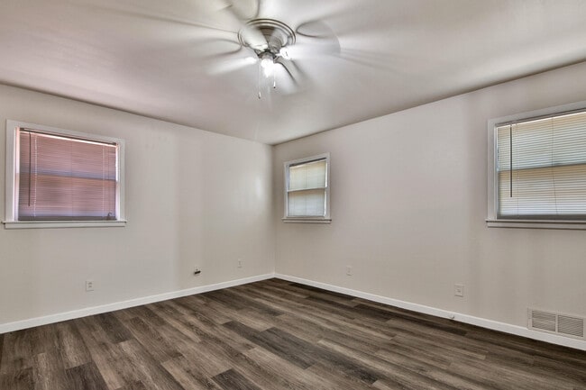 Building Photo - 3607 45th St