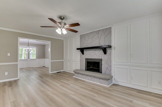 Building Photo - 454 Windtree Pl