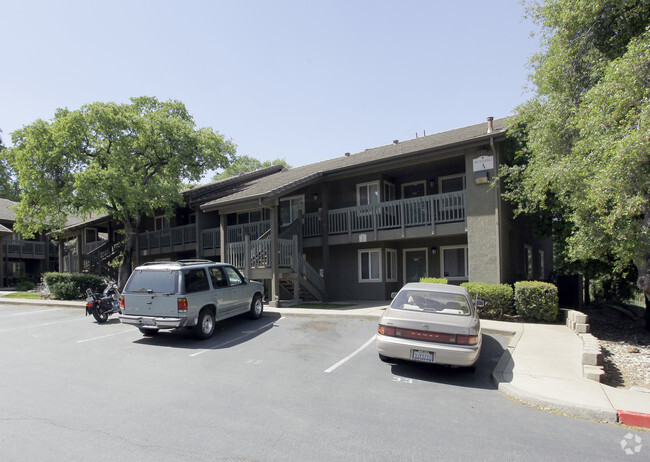 Building Photo - Terracina Oaks Apartments