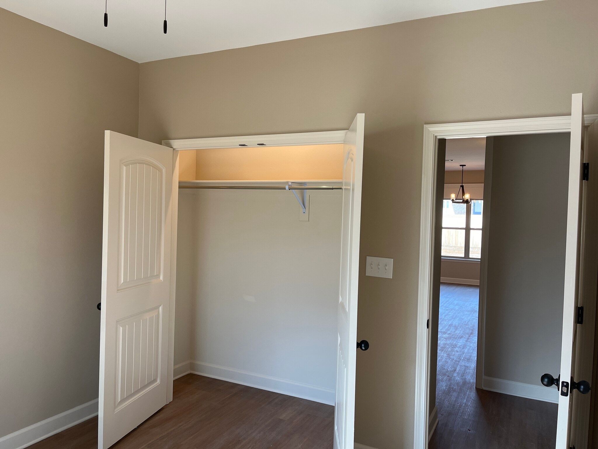 Building Photo - 137 Hayden Dr