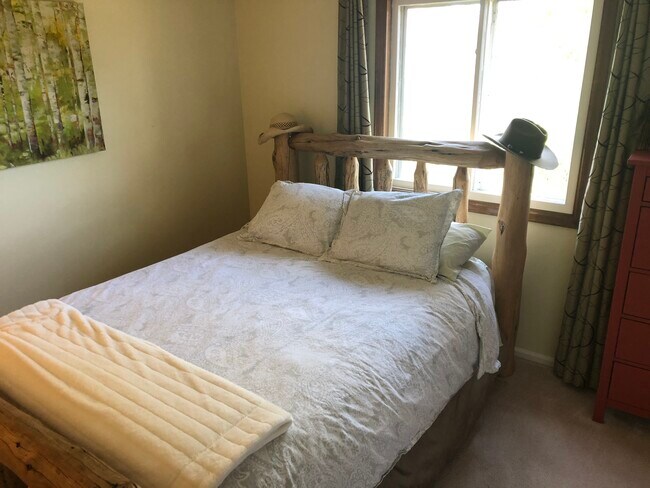 Bedroom #4 - 546 E Nichols Dr