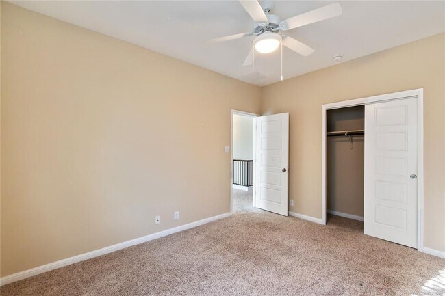 Building Photo - 13400 Briarwick Dr