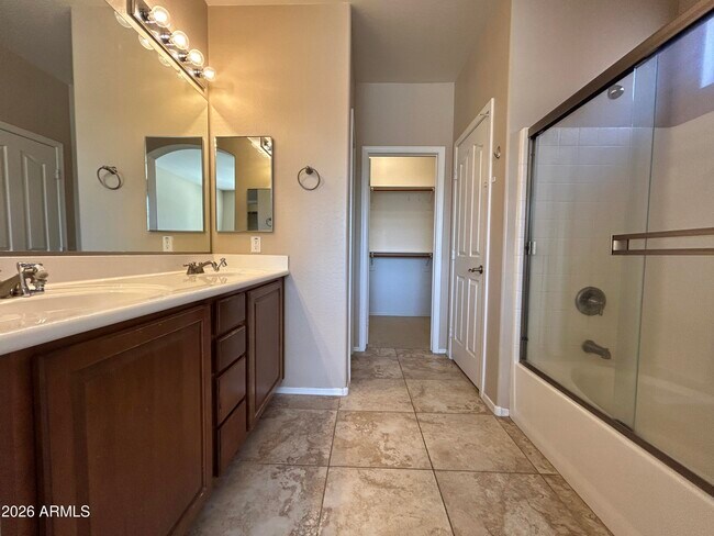 Building Photo - 14551 W Laurel Ln