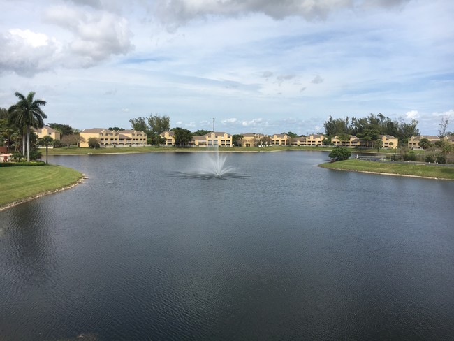 Building Photo - 5200 NW 31st Ave