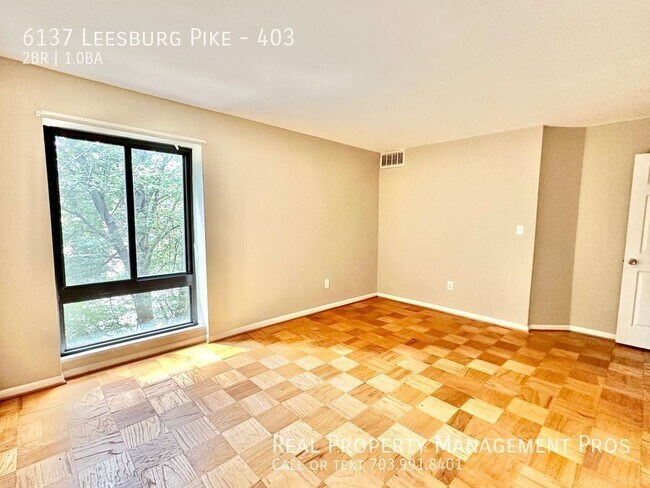 Building Photo - 6137 Leesburg Pike