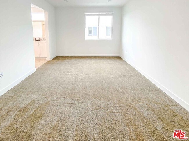 Building Photo - 1893 Union St