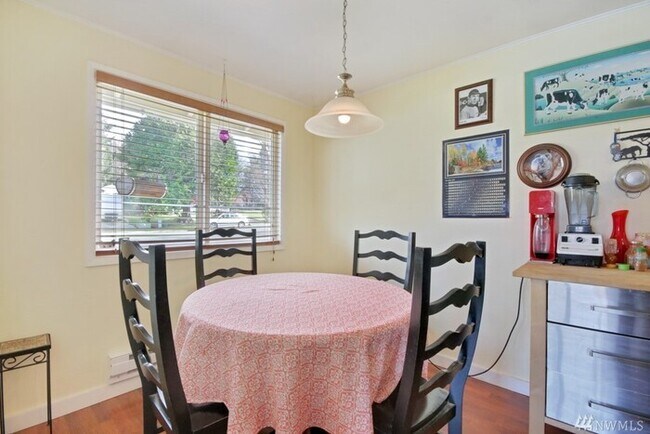 Building Photo - HOME SWEET HOME. .. 3 Bedroom Rambler with...