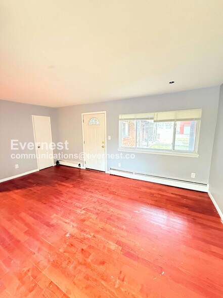 Building Photo - 18711 Schoolcraft Rd