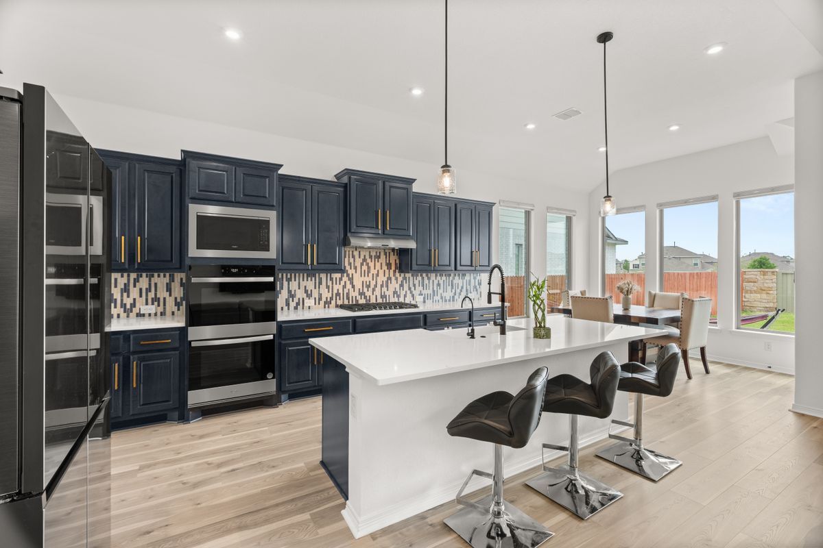 Building Photo - 372 Hollister Dr