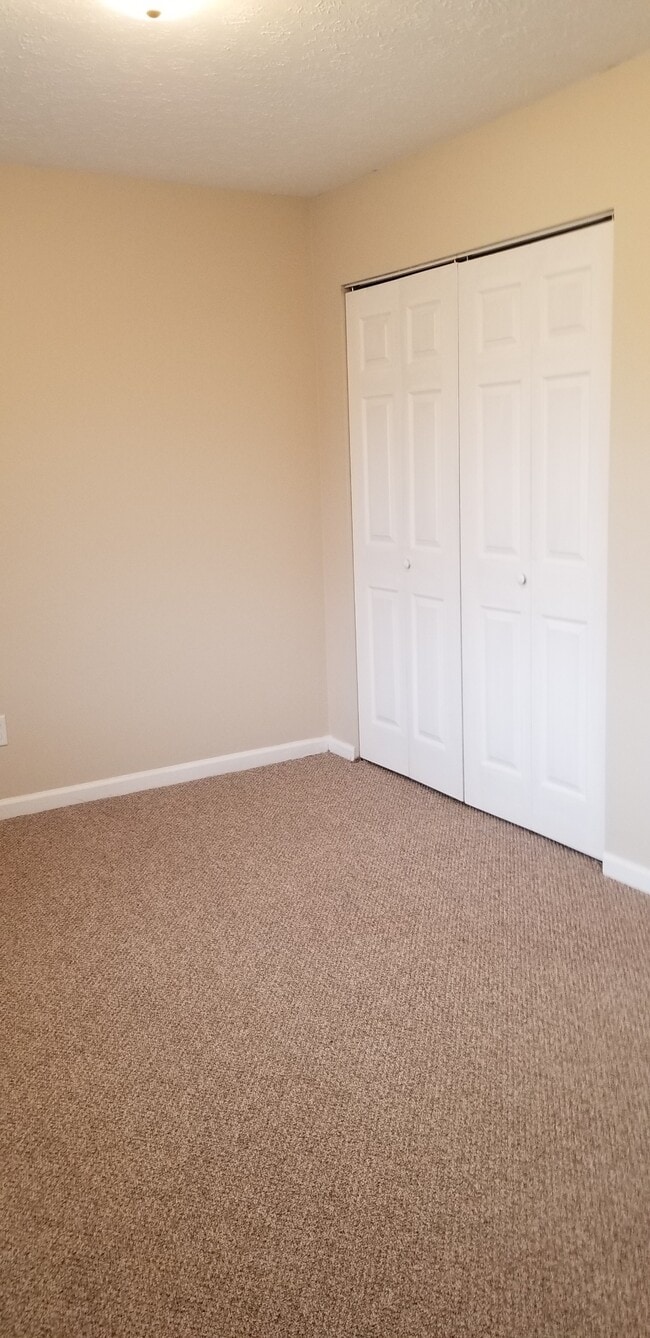 Building Photo - 1406 Sunset Dr