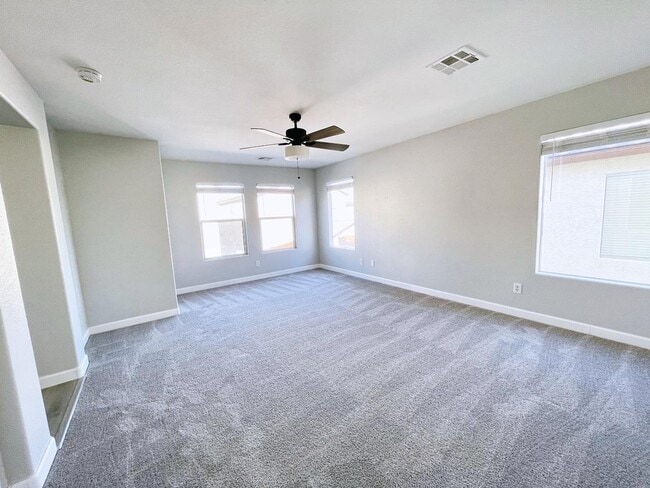 Building Photo - 9778 Splendor Sky Ave