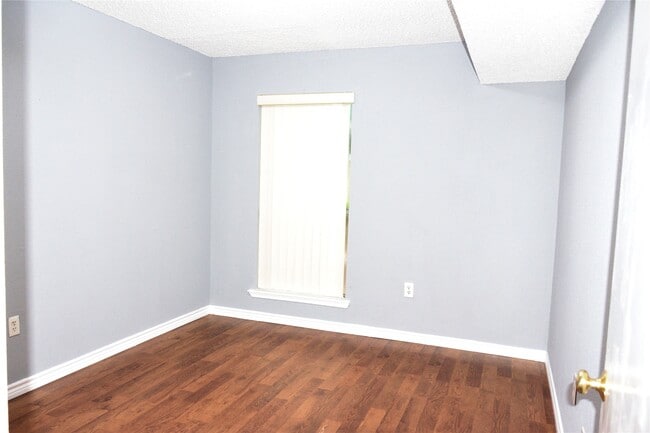Building Photo - 250 El Dorado Blvd