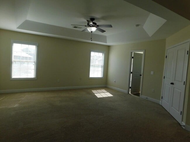 Building Photo - 580 Brutsch Avenue