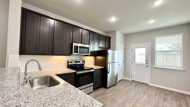 Building Photo - 213 Joseph Cir