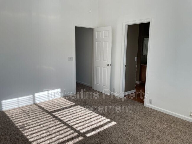 Building Photo - 4024 Diamond Ridge View