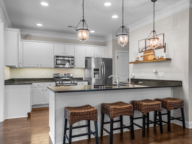 Building Photo - 154 Cornel Ln