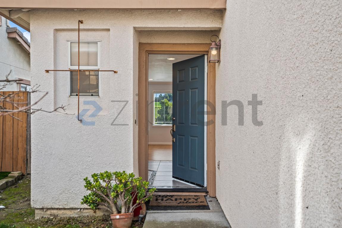 Building Photo - 3142 Boulders Ct