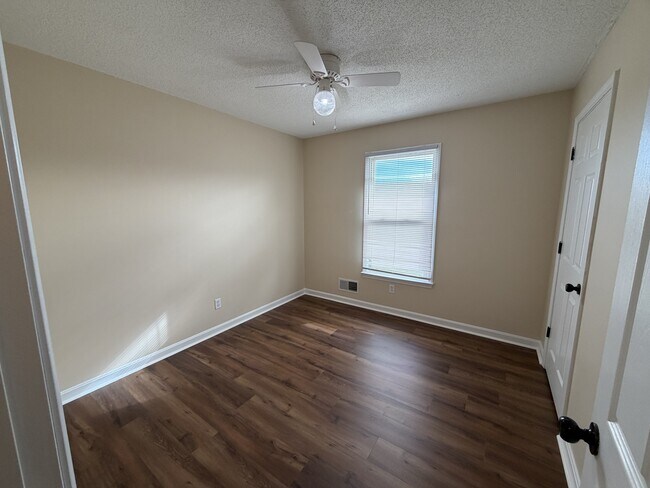 Building Photo - 2291 Plum Run Rd