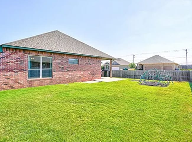 Building Photo - Magnificent 3BD/2BTH home in Council Ridge