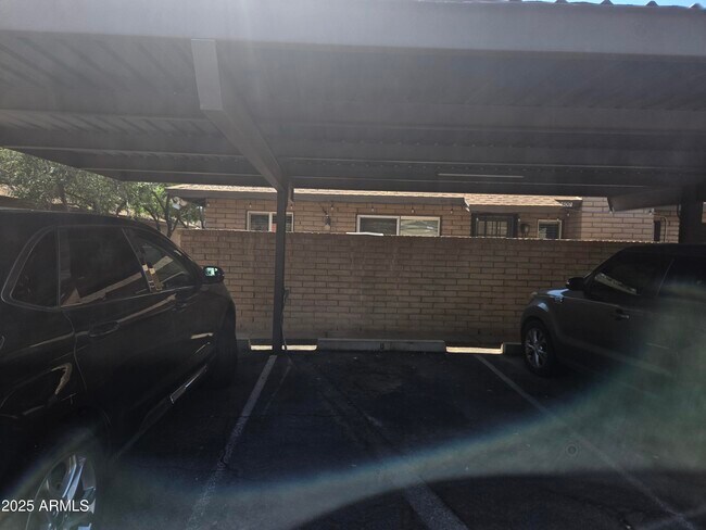 Building Photo - 6409 S Kenneth Pl