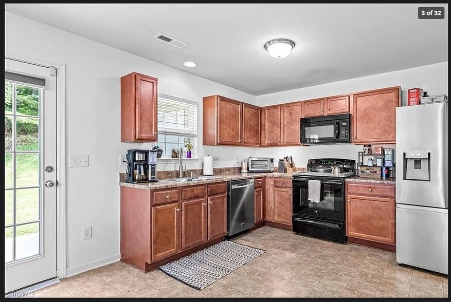 Building Photo - 6518 Ashebrooke Dr