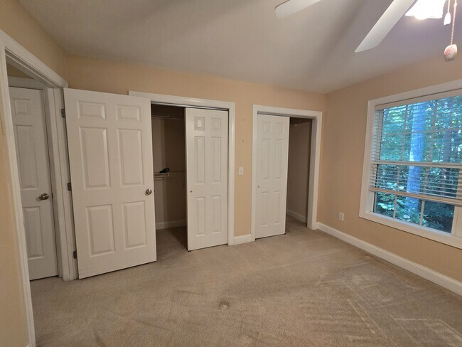 Building Photo - 5003 Double Fox Rd