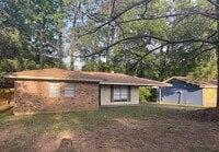Building Photo - 130 E Woodcrest Dr
