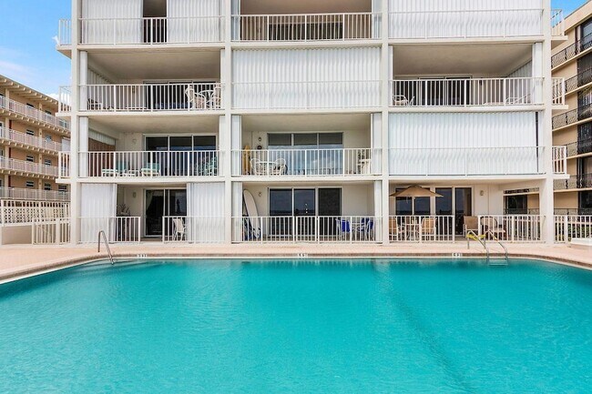 Building Photo - 4200 S Ocean Blvd