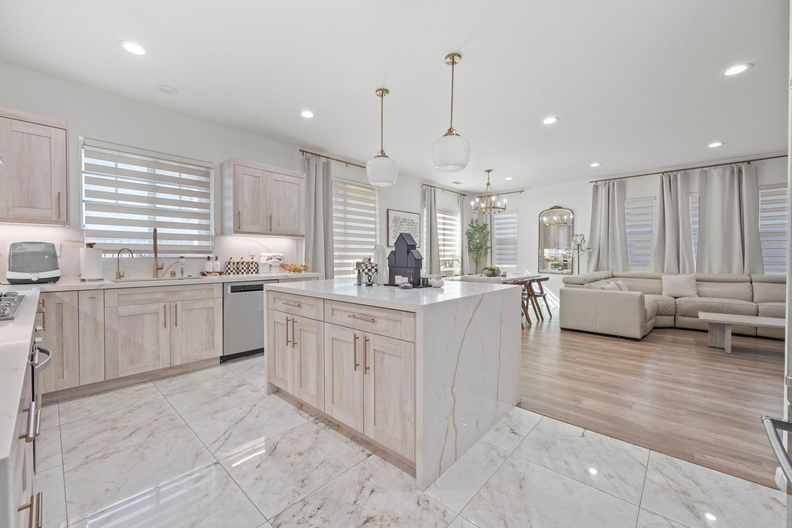 Building Photo - 16485 Nicklaus Dr