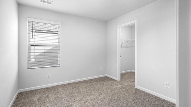 Building Photo - 130 Millbrook Dr