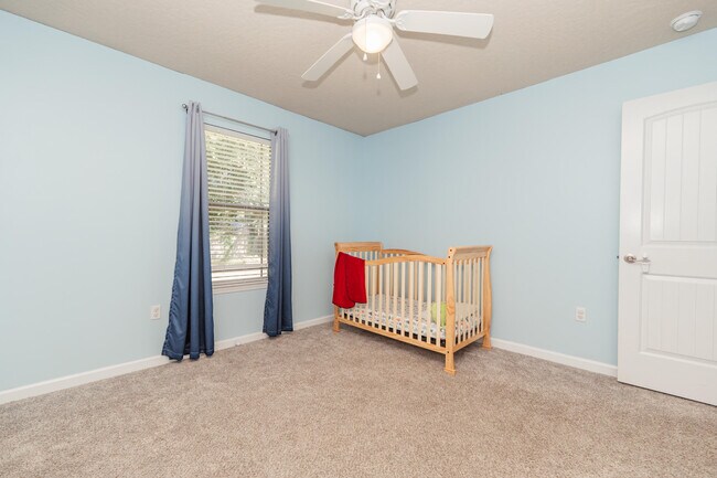 Building Photo - 5280 Moore Loop