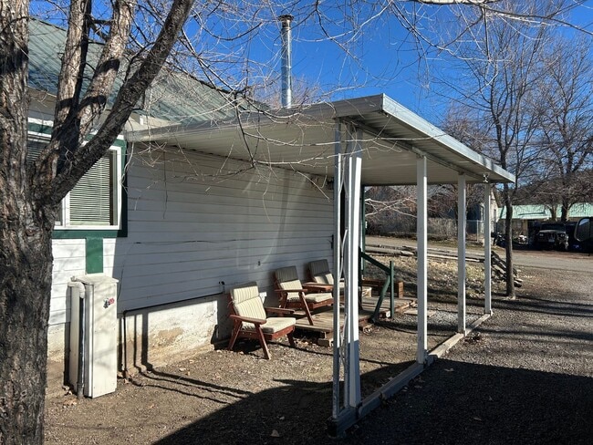 Building Photo - 1 bed/1 bath in Adin CA