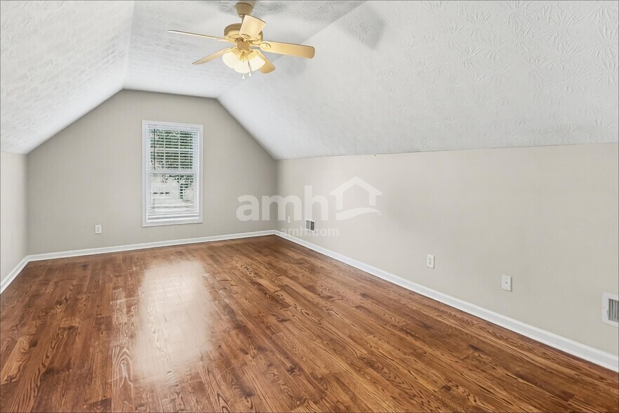 Building Photo - 3262 Millhollow Ter